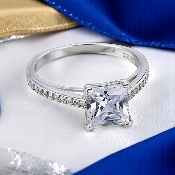 🆕Elegant Shiny S925 Silver Princess Cut CZ Engagement Ring Size 8 Velvet Box - Picture 10 of 15